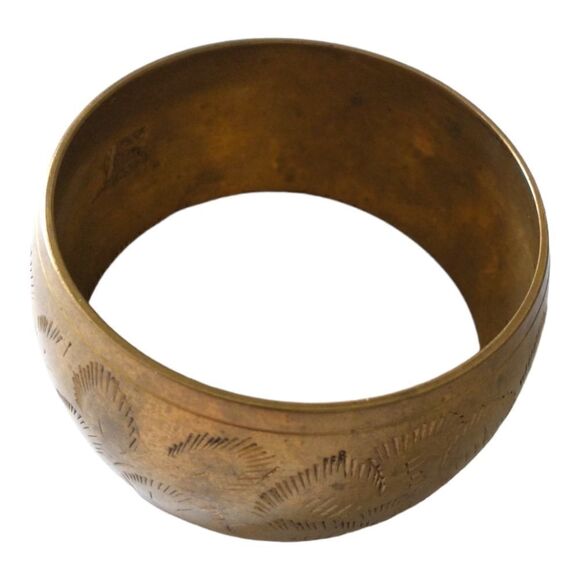 Vintage Etched Brass Bangle Bracelet Engraved Estate Bronze Patina Chunky Boho. - Picture 5 of 16